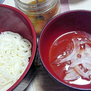 トマトソース＋麺つゆでイタリア風素麺つゆ